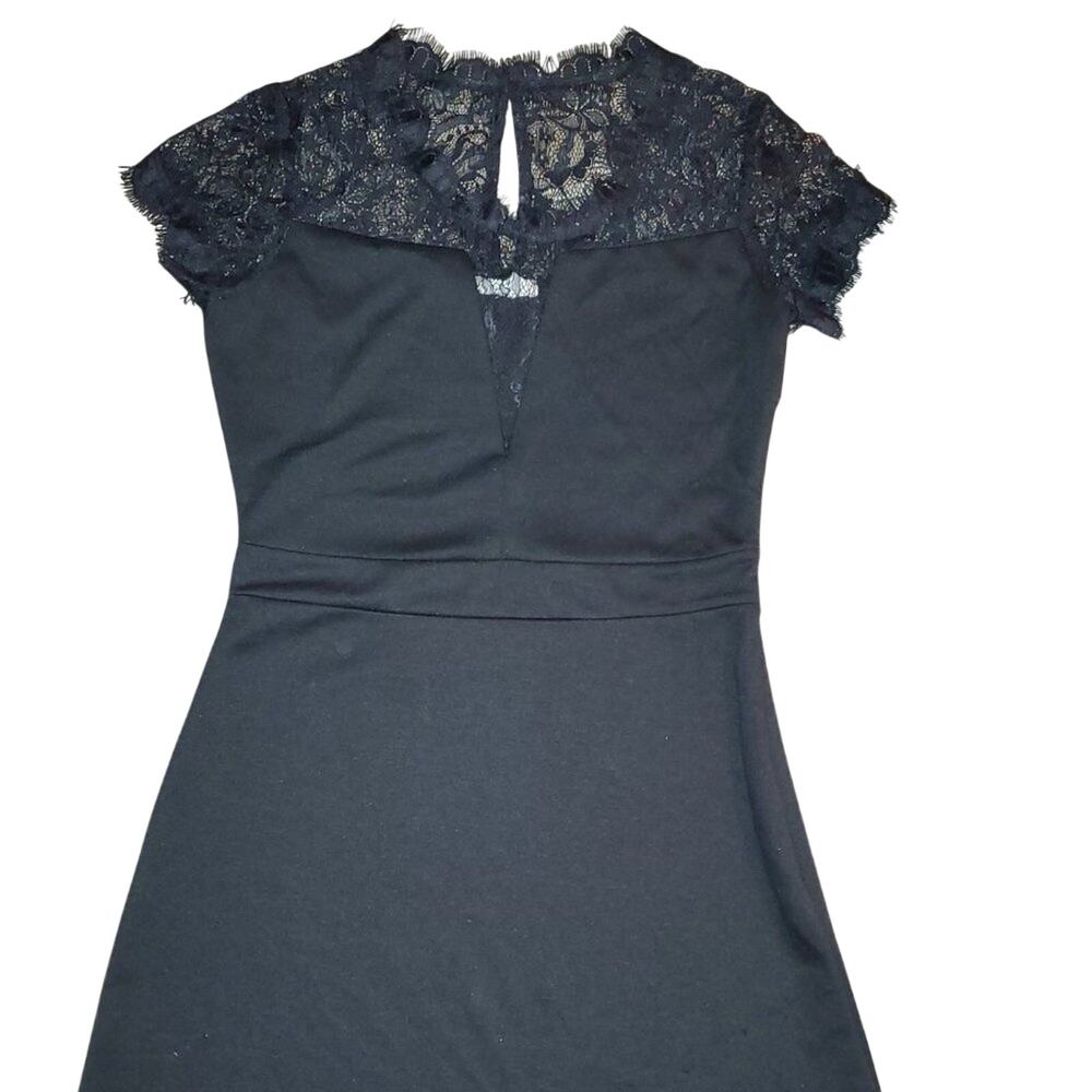 Lacey Neck/Shoulder Dress by Maurices  XS
